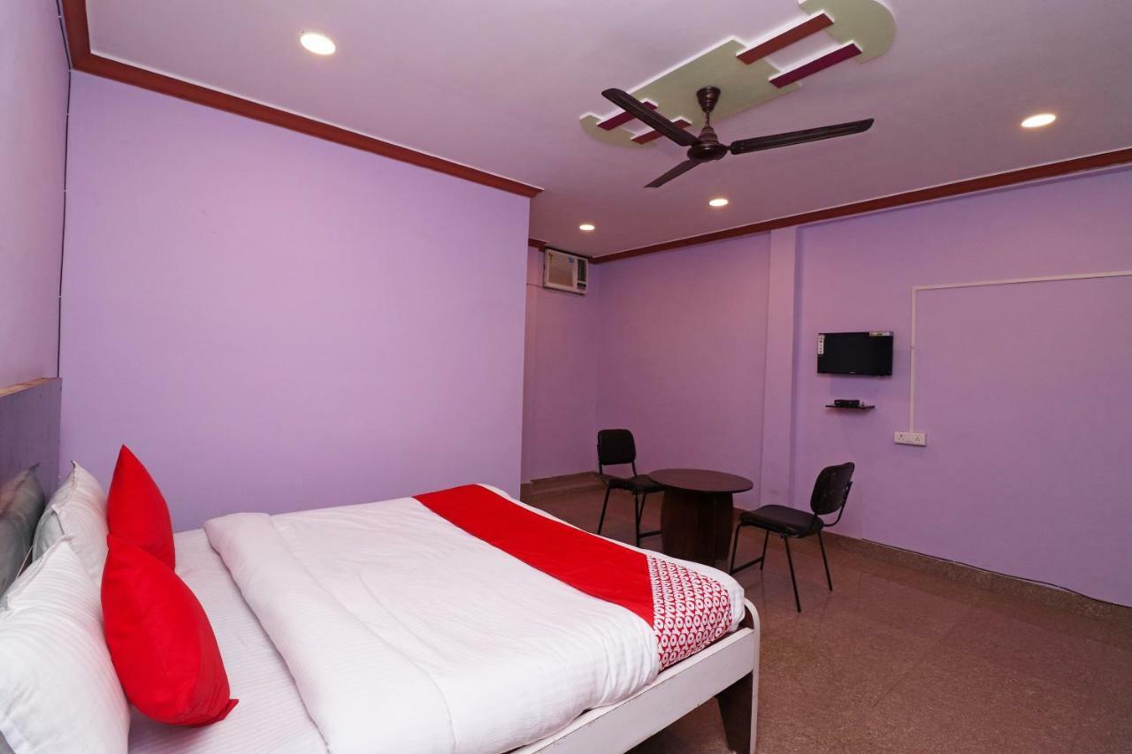 Oyo 31112 Hotel Abhinandan Palace Rāipur エクステリア 写真